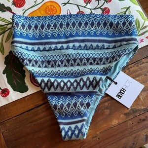 Beach Riot highway Bikini Bottom